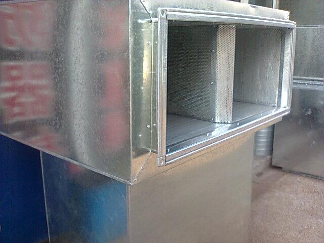 微穿孔板消聲器